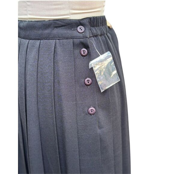 NWT Liz Baker Essentials Pleated Midi Skirt Sz. 14 Black Side Buttons Stretch Wa - Picture 3 of 6